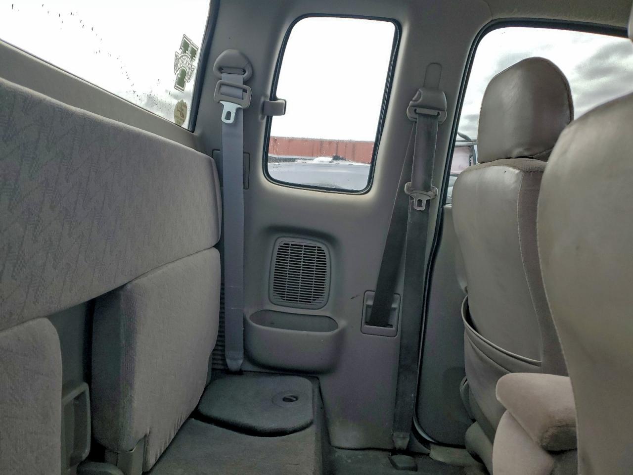 Toyota Tacoma Xtracab Image 6