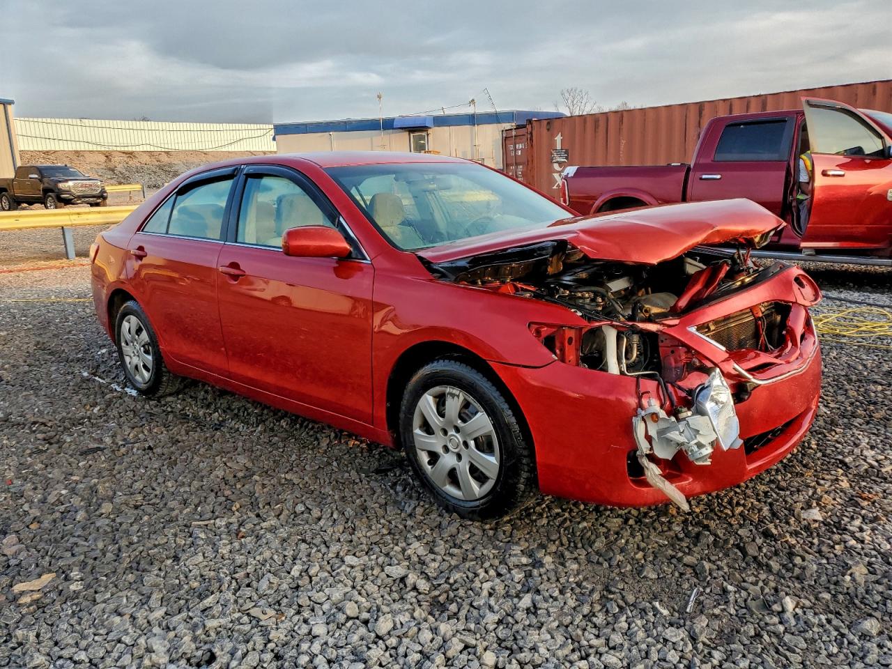 Toyota Camry Base Image 2