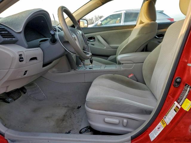 Toyota Camry Base Image 10