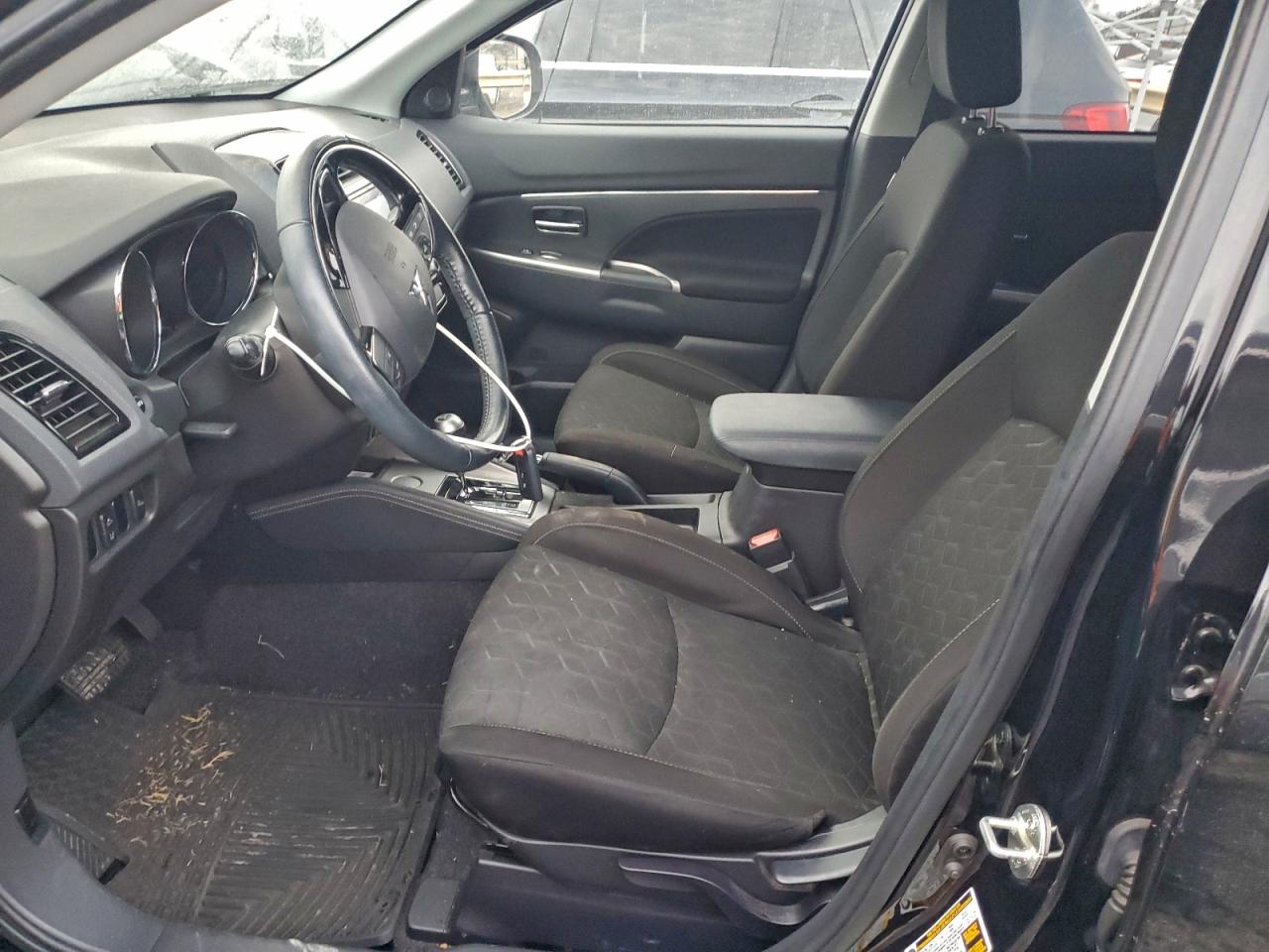 Mitsubishi Outlander Se Image 4