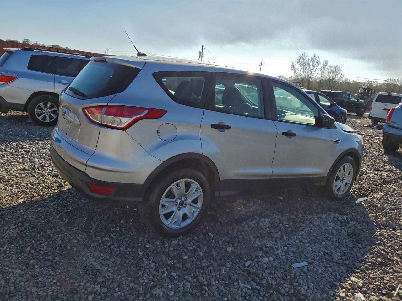 Ford Escape S Image 2