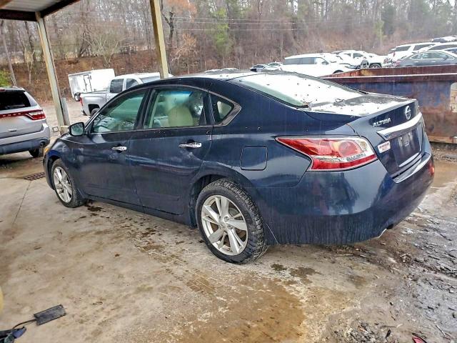 Nissan Altima 2.5 Image 12