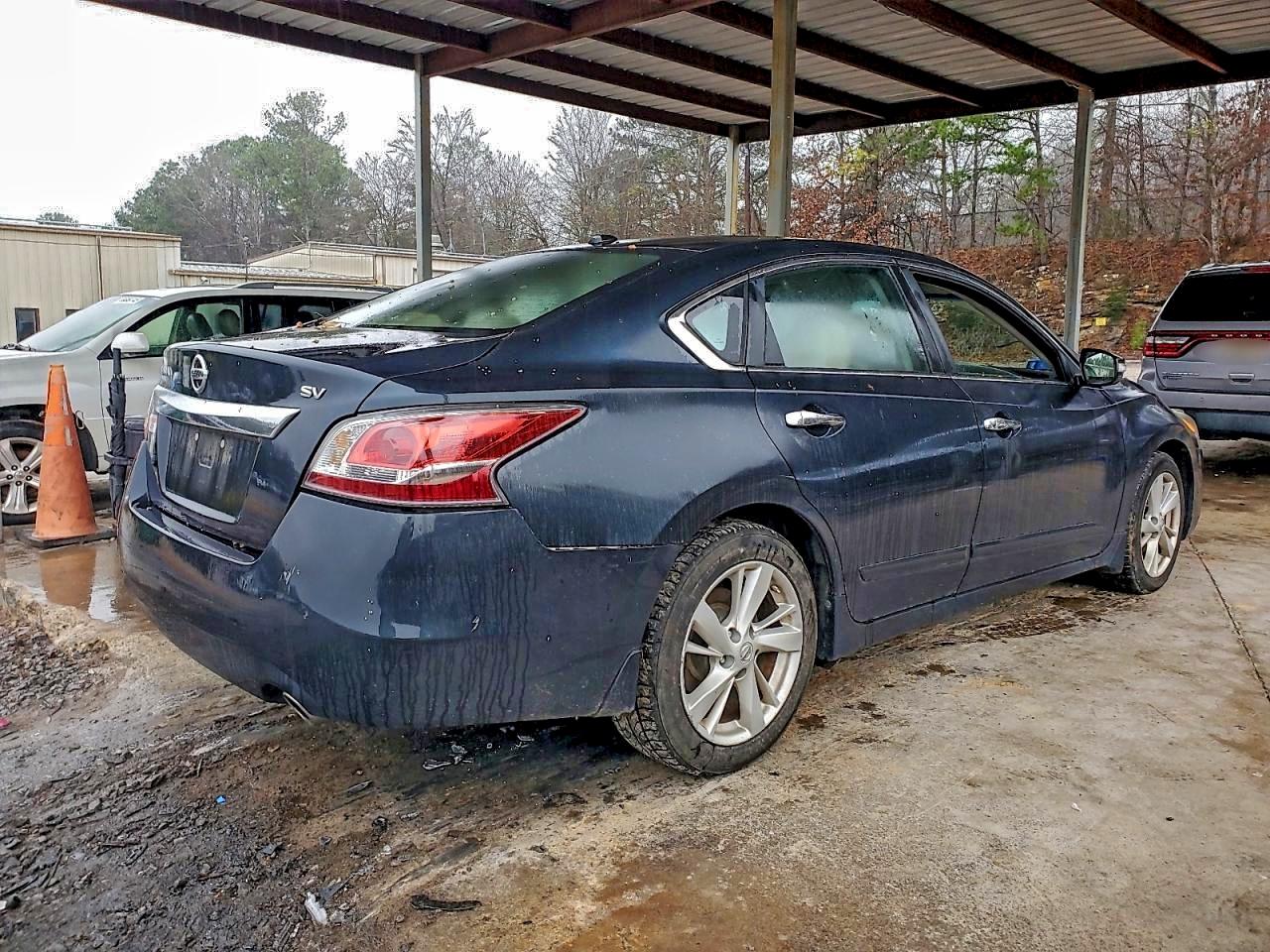 Nissan Altima 2.5 Image 2