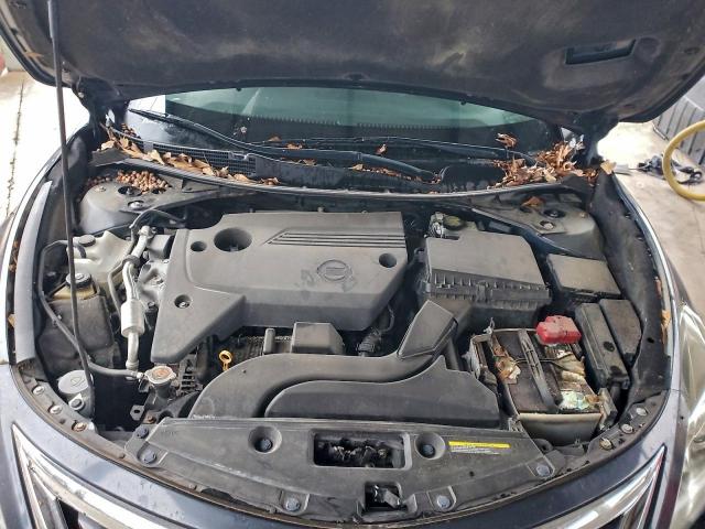 Nissan Altima 2.5 Image 8