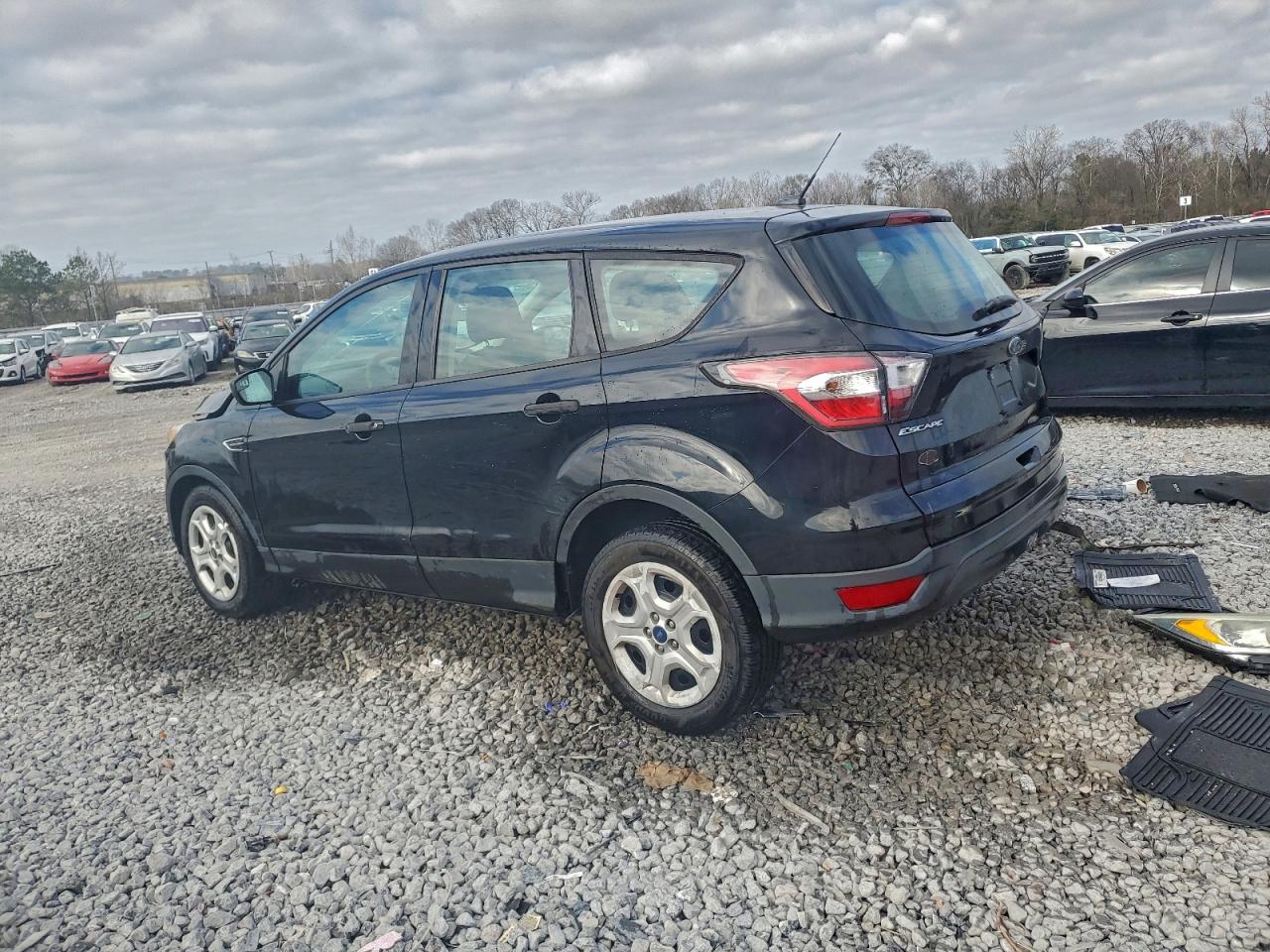 Ford Escape S Image 2