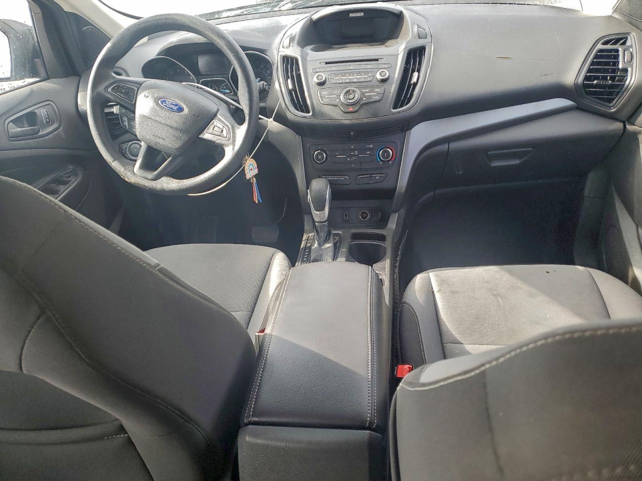 Ford Escape S Image 3