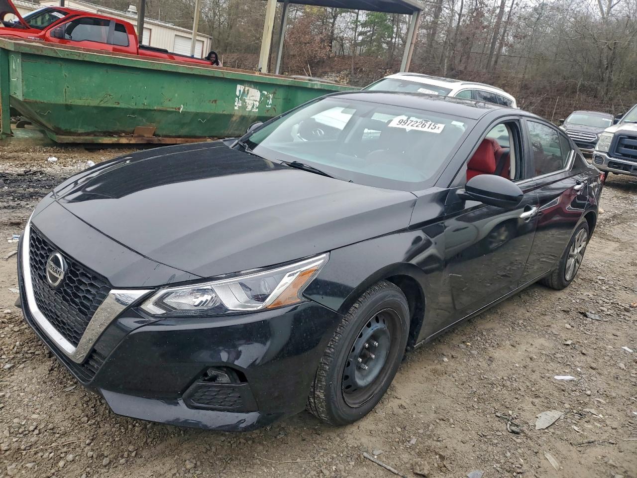 Nissan Altima S Image 1