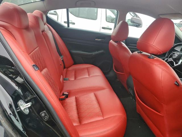 Nissan Altima S Image 10